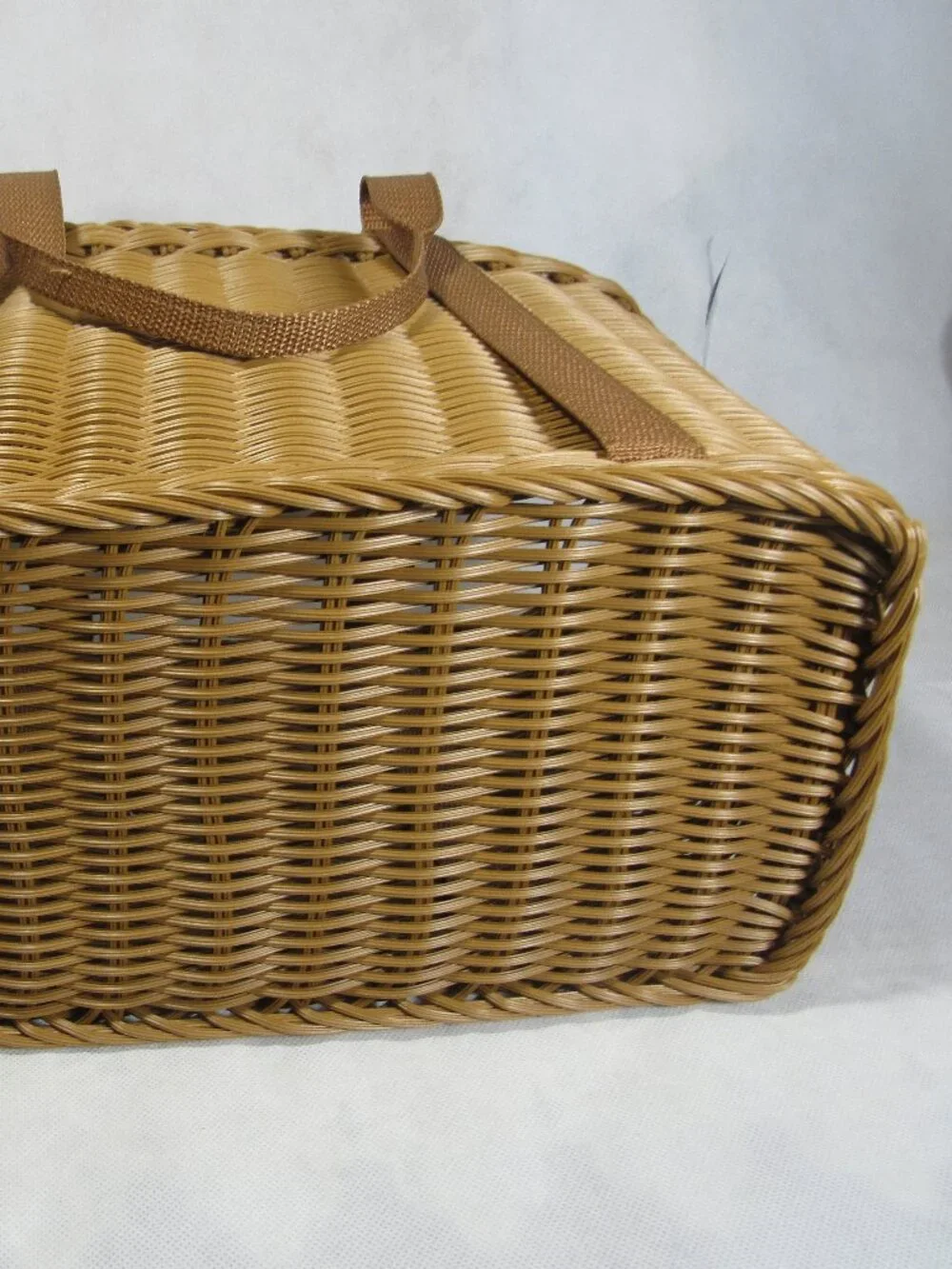 WOVEN BASKET TOTE, 15